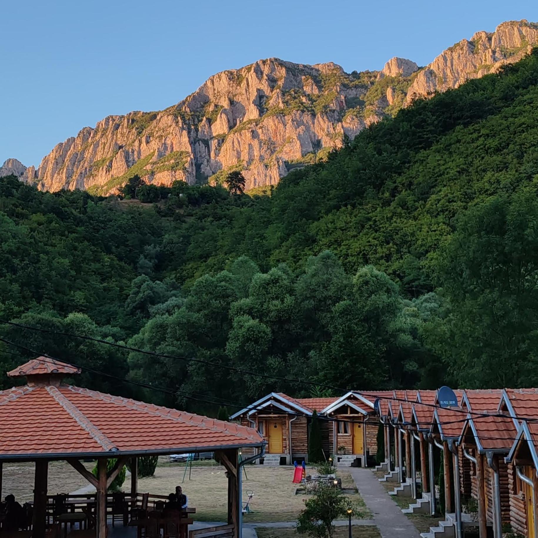 Hotel Juzni Vetar à Trnski Odorovci Extérieur photo