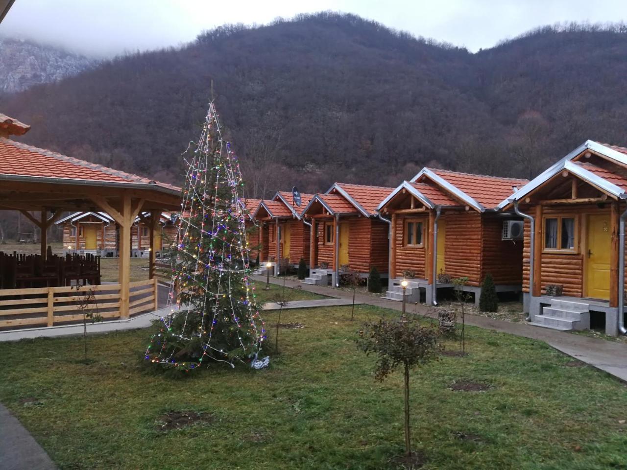 Hotel Juzni Vetar à Trnski Odorovci Extérieur photo