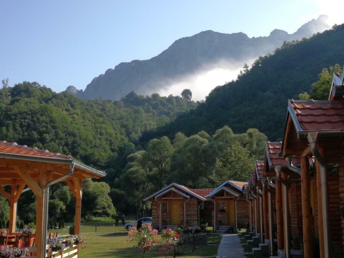 Hotel Juzni Vetar à Trnski Odorovci Extérieur photo